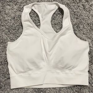 Alphalete- Aero Bra